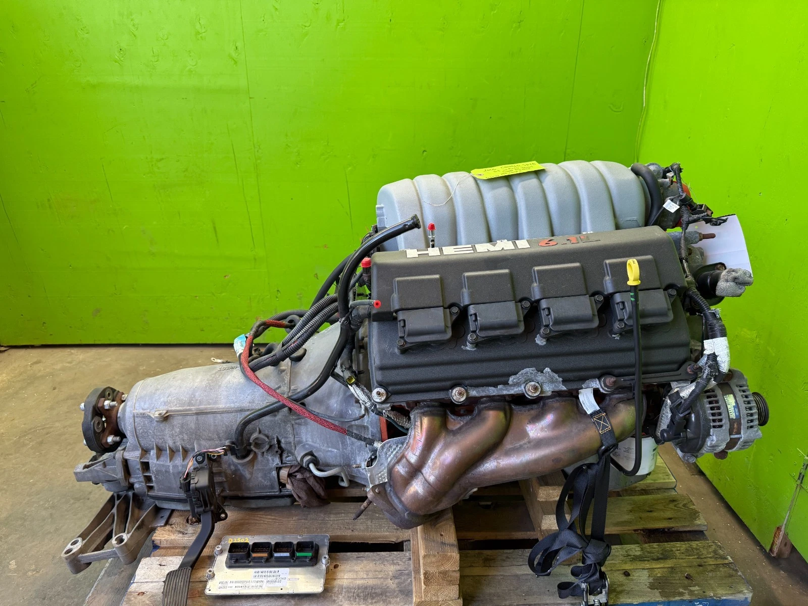 06-10 DODGE CHARGER SRT-8 SRT COMPLETE 6.1 ENGINE TRANSMISSION SWAP - Image 9